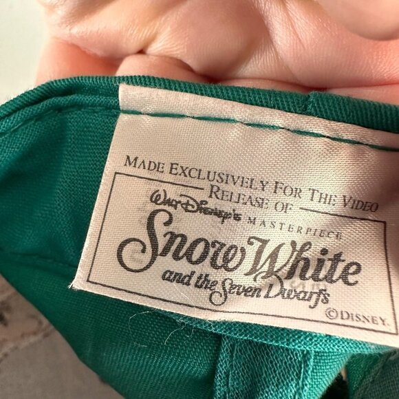 Disney 80s 90s VHS Video Release Grumpy Snow White Seven Dwarfs Snap Back Hat - Picture 4 of 6